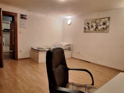 Split Bačvice, 68.00 m2, 3sobni (2SP+DB), DUGOROČNO za URED ili stan