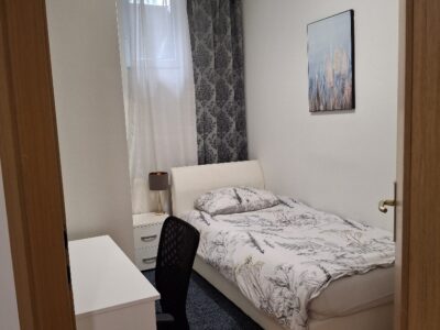 cimer u trosobnom stanu